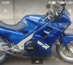 Honda VFR 750 F iscritta ASI anche per ricambi