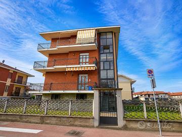 Appartamento di 110 m² con 4 locali e box auto a C
