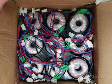 Trasformatori toroidali 18V 1.6A /10V 0.3A