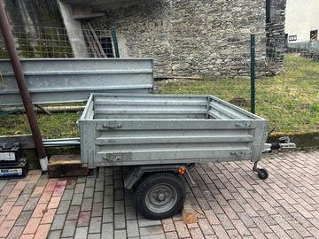 Carrelo con documenti