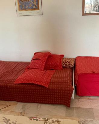Letto Singolo e Pouf Letto in Tessuto Rosso