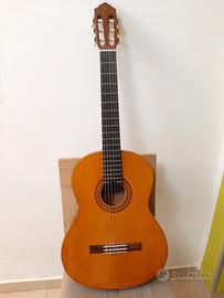 Chitarra classica studio Yamaha C40 con custodia 