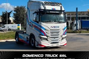 Stralis S-Way 580 Edizione Limitata Martini
