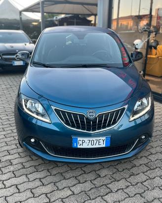 Lancia Ypsilon 1.0 FireFly 5 porte S&S Hybrid Albe