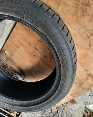 Pneumatici invernali TOYO 215/50 R18