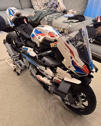LEGO 42130 BMW M 1000 RR