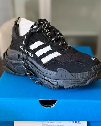 Scarpe Adidas x Balenciaga Triple S