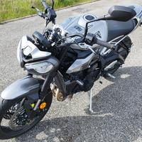 Triumph Street Triple - 2024