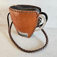 Borsa a secchiello artigianale in cuoio