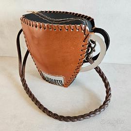 Borsa a secchiello artigianale in cuoio
