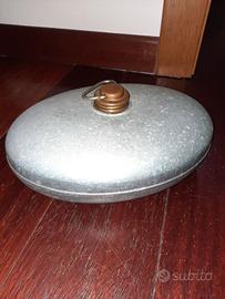 Antico scaldaletto in ferro zincato