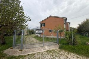 Casa singola con corte privata, zona Pradellona