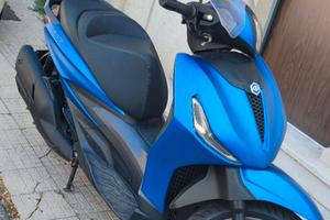 Piaggio Beverly 400 Sport