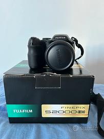 Fujifilm finepix S2000 HD