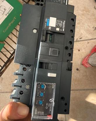 INTERRUTTORE NG125A 80A