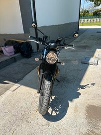 Triumph street twin Cobalt blu