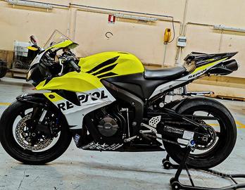 Honda cbr 600 rr