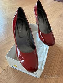 Scarpe rosse taglia 43