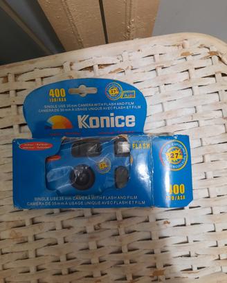 macchina fotografica usa e getta 