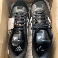 Adidas nere tg 42