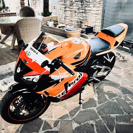 Honda cbr 600rr repsol
