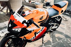 Honda cbr 600rr repsol