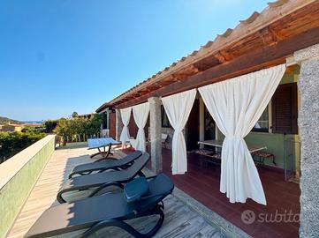 Villa singola con scorcio vista mare