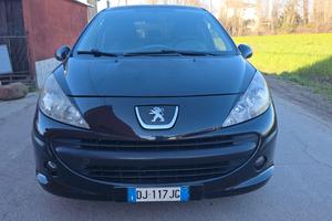 Peugeot 207 1.4 8V 75CV 3p. ONE Line neopatentati