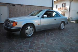 Mercedes 200 CE