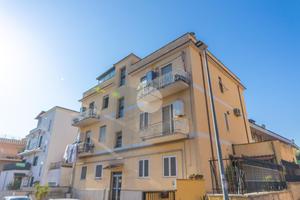 3 LOCALI A ROMA