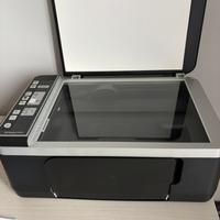 Stampante a colori multifunzionale con scanner