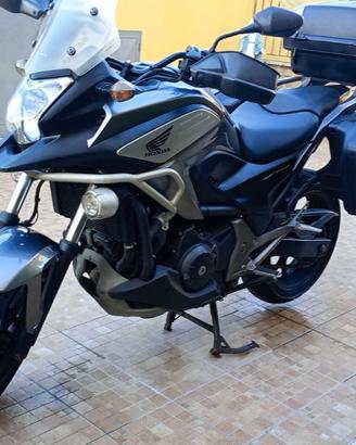 HONDA NC 750 DCT TRAVEL EDITION