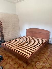 Struttura letto matrimoniale