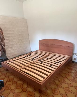 Struttura letto matrimoniale