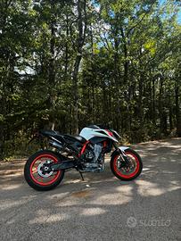 Ktm duke 890r 2021