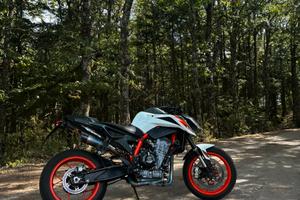 Ktm duke 890r 2021