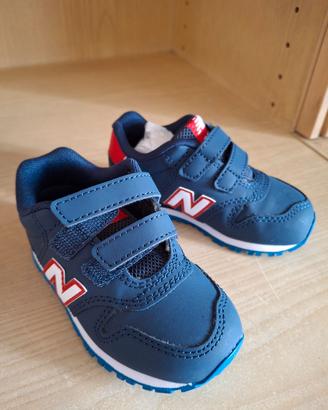 Sneakers New Balance 500 bambino Taglia 6 US nuove