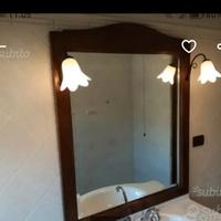 specchiera con portalampada per arredo bagno