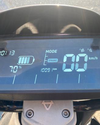 Scooter elettrico niu