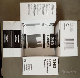 floppy disk 1,44M in scatola 