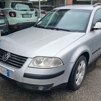 Volkswagen Passat 1.9 TDI/130 CV cat Var. C.line
