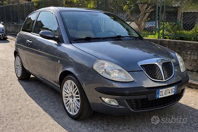 Lancia Ypsilon 1.2 Platino