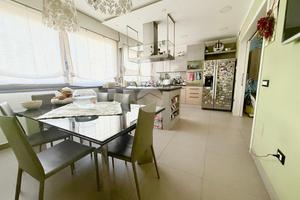 3 LOCALI A NAPOLI