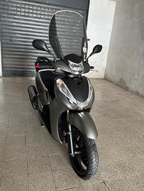 Honda sh 300 sport
