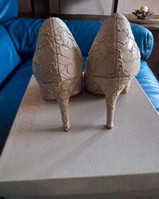 Scarpe donna color nude  con pizzo n 37