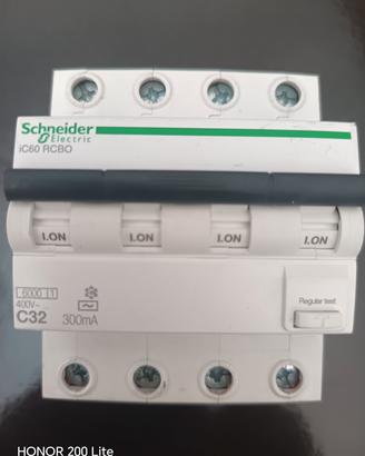 interruttore Schneider  mtd 