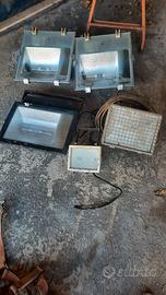 fari da cantiere o illuminazione esterna 