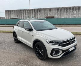 T-Roc R-Line 150CV DSG o Full Optional con Gancio