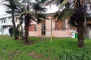 PORTO VIRO: casa accostata da ristrutturare