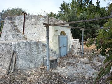 Terreno con trullo